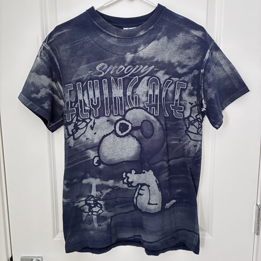 Peanuts | Snoopy the Flying Ace Men's Relaxed Graphic T-Shirt – Adult Size M